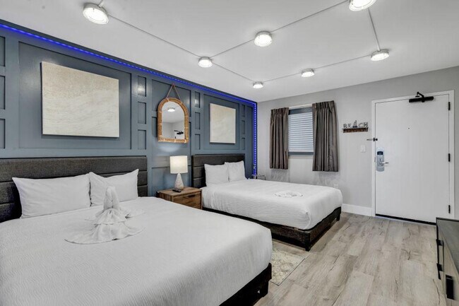 Building Photo - 2004 N Ocean Blvd