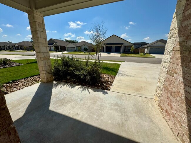 Building Photo - 5111 Rose Gdn Lp