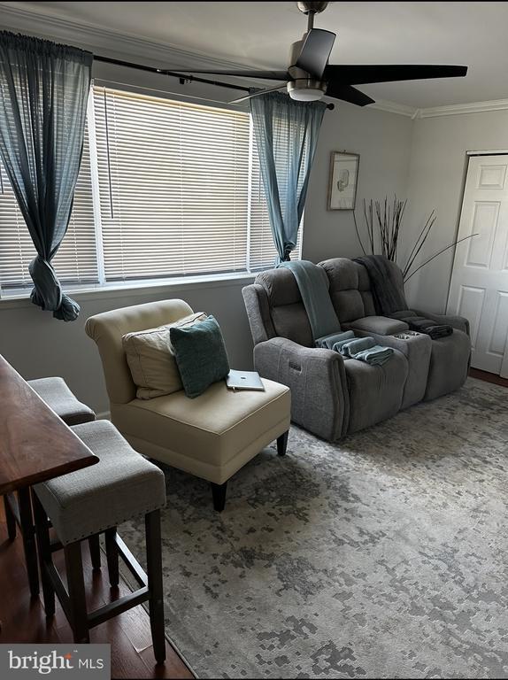 Building Photo - 10869 Harrow Rd