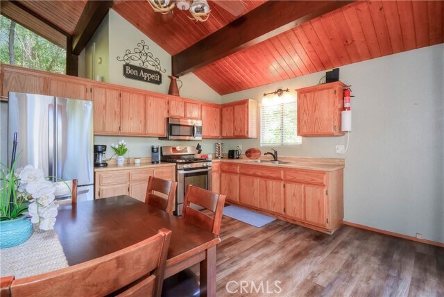 Building Photo - 828 Fern Dr