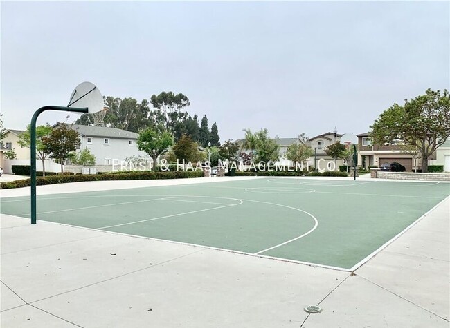 Building Photo - 17528 Yellowwood Way