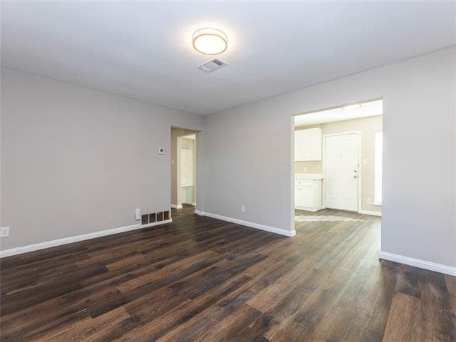 Building Photo - 1022 Daniels Dr