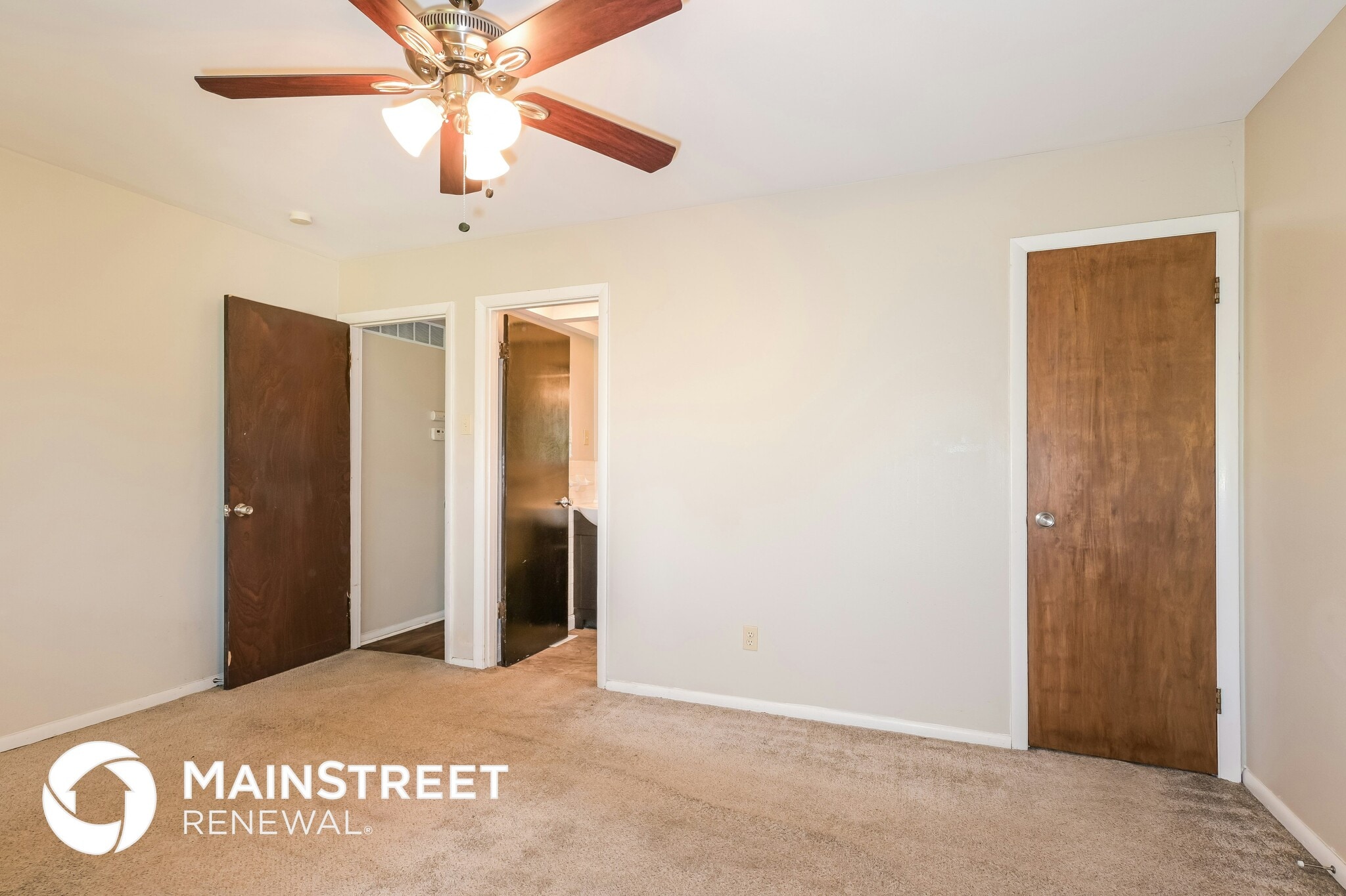 Building Photo - 2075 Cordoba Dr