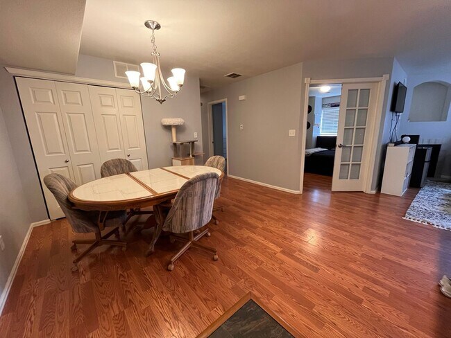 Building Photo - Beautiful Condo in Greeley