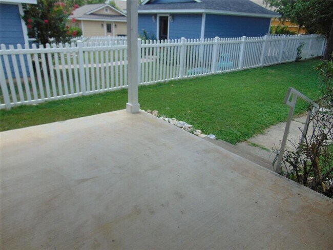 Building Photo - 4482 Mather