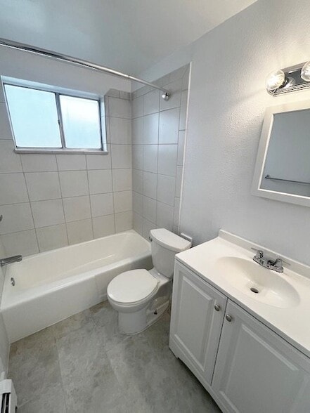 Building Photo - 3300 S Clarkson St