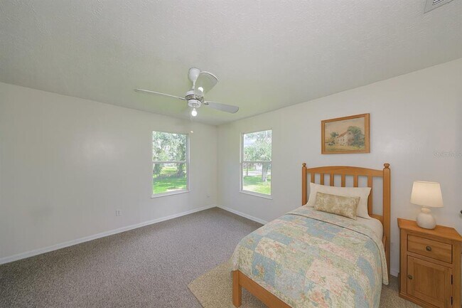 Building Photo - 2417 S 66th St