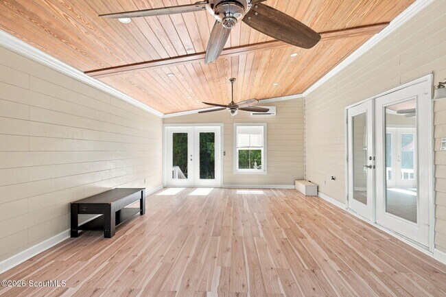 Building Photo - 1066 Patterson Is