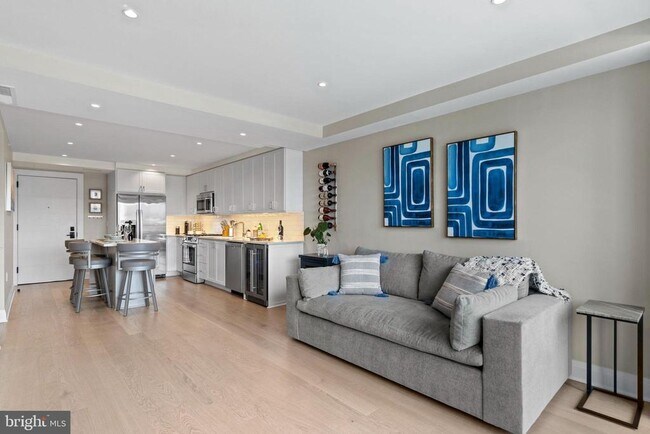 Building Photo - 925 N Fairfax St