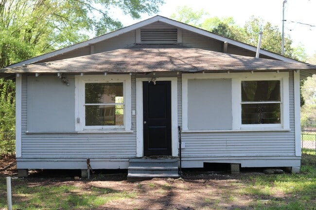 Building Photo - 6101 Southern Ave