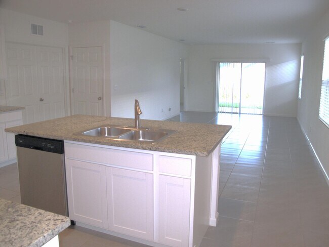 Building Photo - 12221 Nettuno Wy