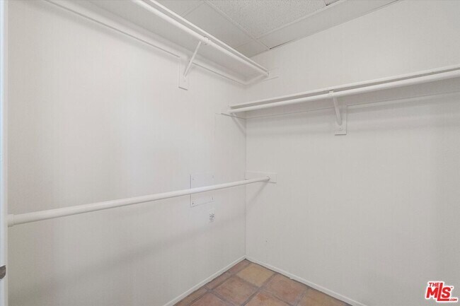 Building Photo - 235 Main St