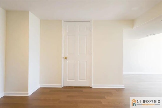 Building Photo - 234 Inza St