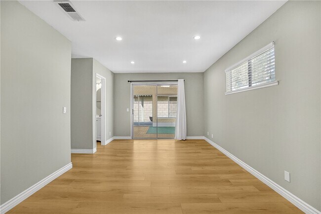 Building Photo - 44506 Sancroft Ave