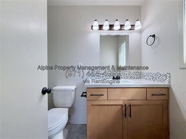 Building Photo - 13119 SW 154th Ave