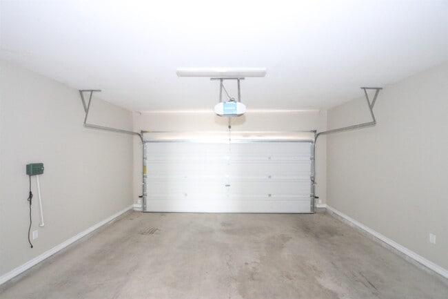 Building Photo - 7964 Elka Lp