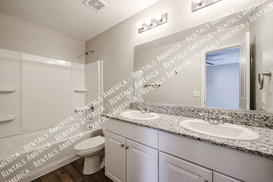 Building Photo - 123 E Bobcat Pl