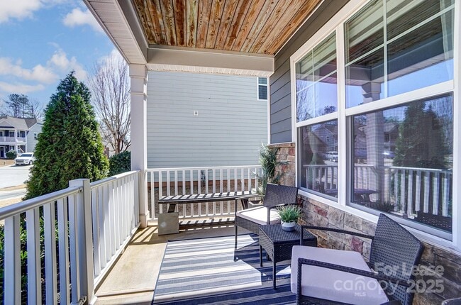 Building Photo - 5009 Fenwick Ct