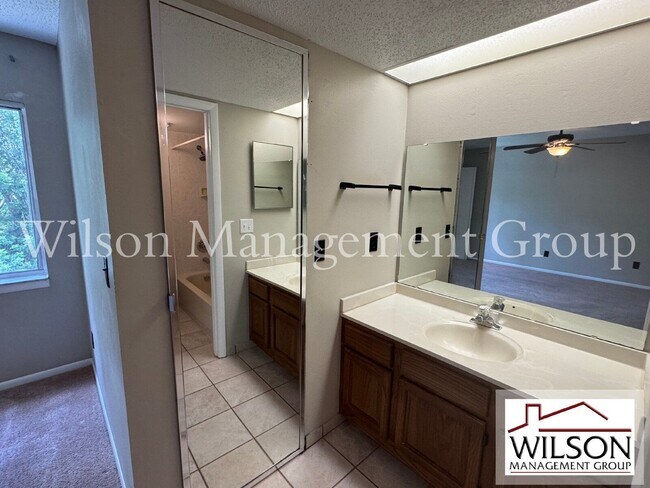 Building Photo - 4863 Walden Cir