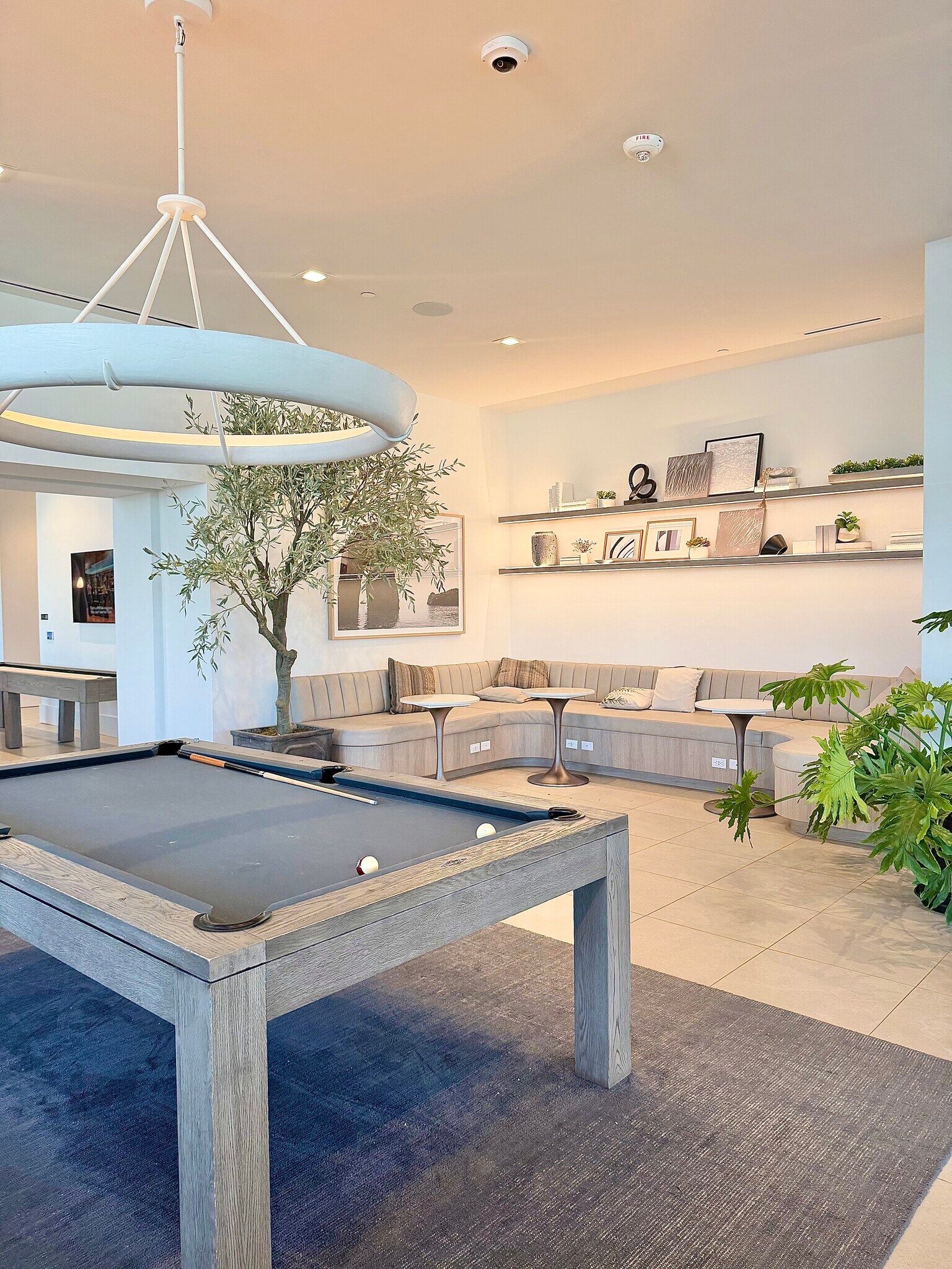 Building Photo - 2000 N Bayshore Dr