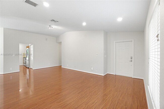 Building Photo - 5603 SE Graham Dr