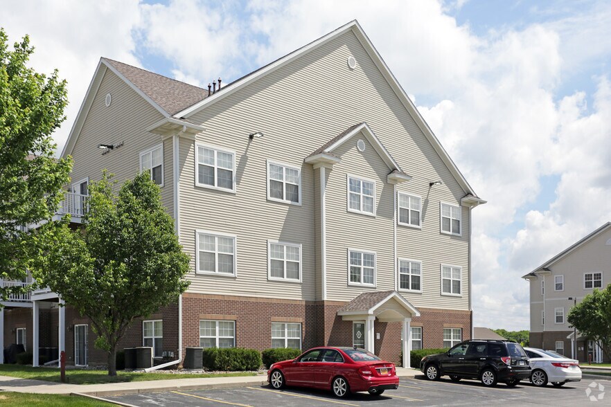 Fountain View Apartments 1217 Mayfield Dr Ames IA 50014 Apartment