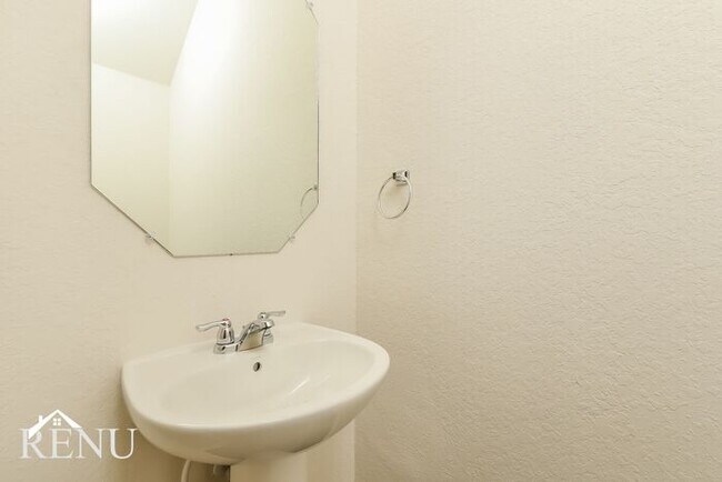 Building Photo - 5227 Dawn Break