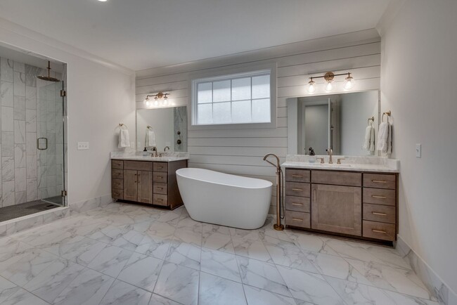 Building Photo - **Newly constructed beautiful home - locat...