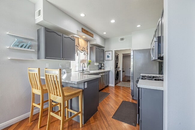 Building Photo - 3 Bedroom Home in The Gated Marigold Tract...