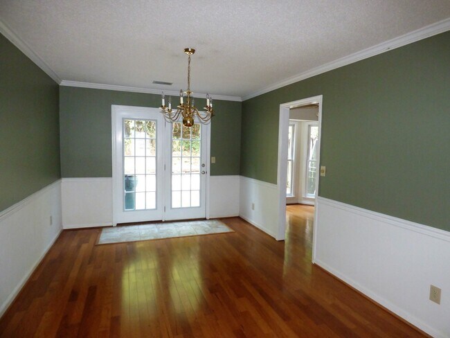 Building Photo - 704 Old Rocky Ridge Ln (Rocky Ridge Rd)