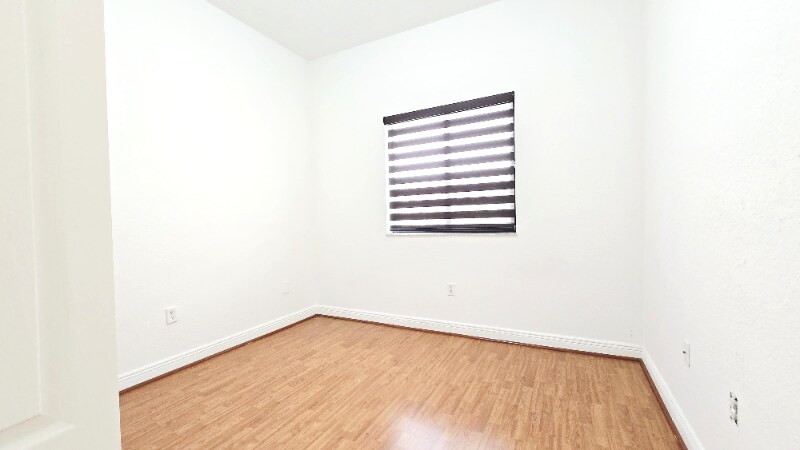 Building Photo - 14941 SW 26th Terrace