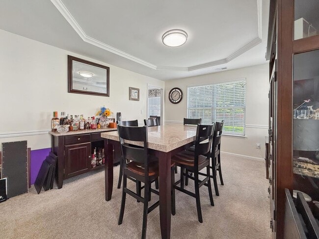 Building Photo - Spacious 4 BDRM 2.5 BA