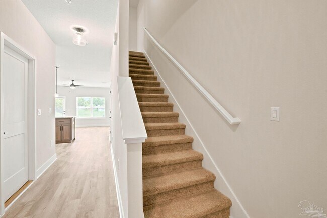 Building Photo - 5530 Lexlee Blvd