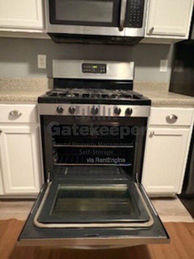 Building Photo - 6263 Shell Dr SW