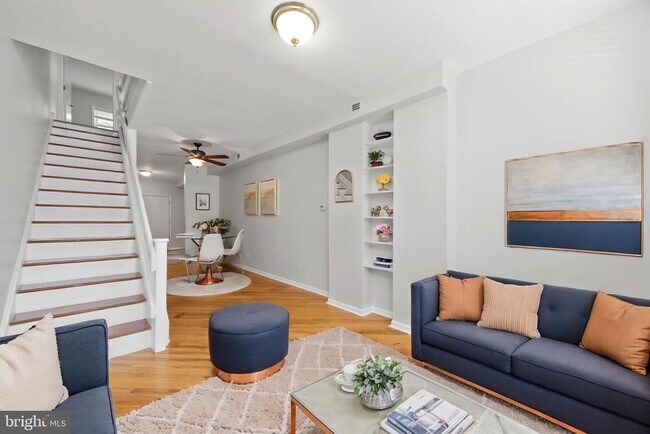 Building Photo - 928 N Bambrey St