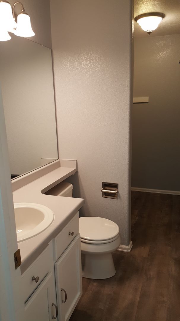 Building Photo - Spacious 3-Bed, 3-Bath Home with Finished Basement and Huge Backyard on Quiet Cul-de-Sac