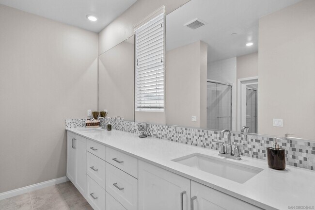 Building Photo - 2098 Bluestone Cir