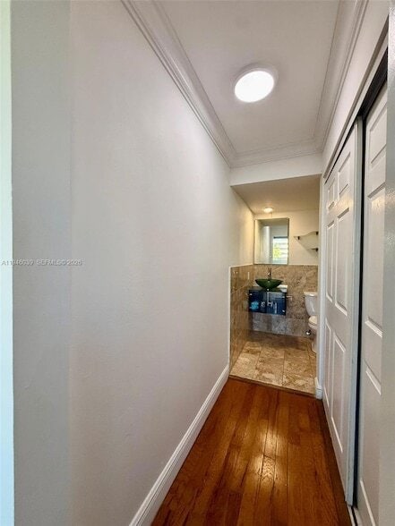 Building Photo - 1605 Bay Rd