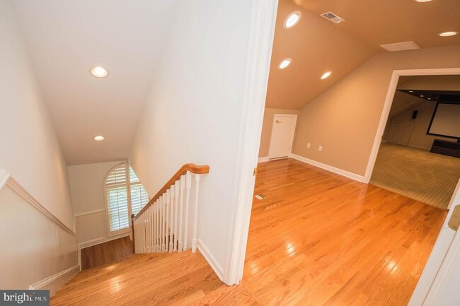 Building Photo - 5482 Royal Mile Blvd