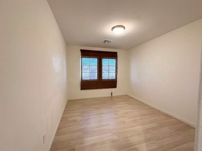 Building Photo - 8191 Dover Canyon Ct