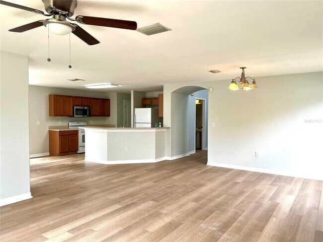 Building Photo - 10631 Shady Preserve Dr