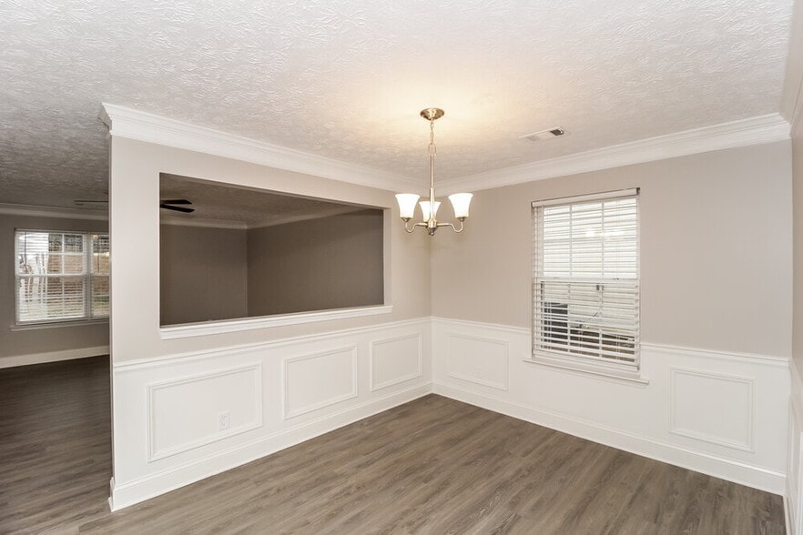 Building Photo - 304 Westminster Dr