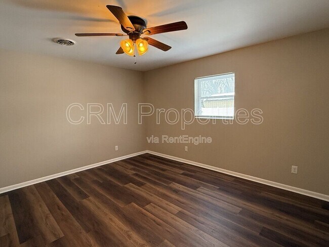 Building Photo - 7134 E 18th St