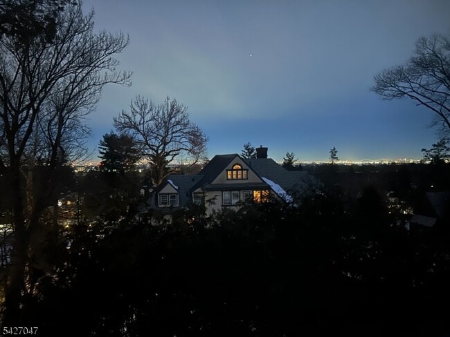 Building Photo - 74 S Mountain Ave