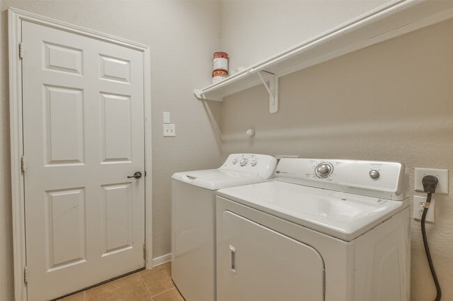 Building Photo - 15303 Paxton Landing Ln