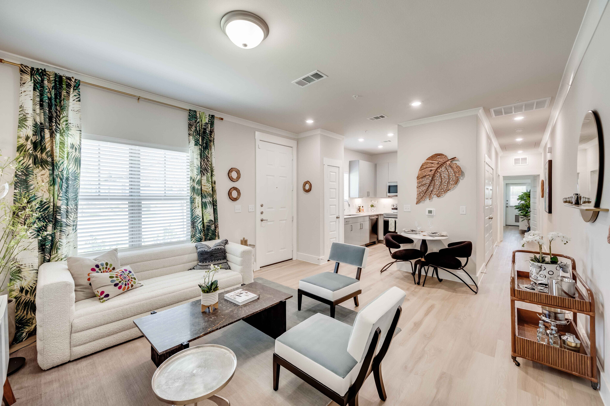 Living Room - Mansions at Oak Point