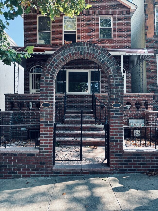 Building Photo - 114 Terrace Pl
