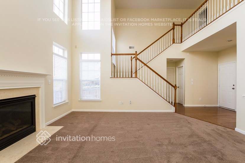 Building Photo - 9834 Edinburgh Ln