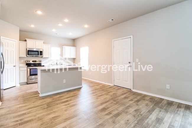 Building Photo - 3032 Trelon Cv