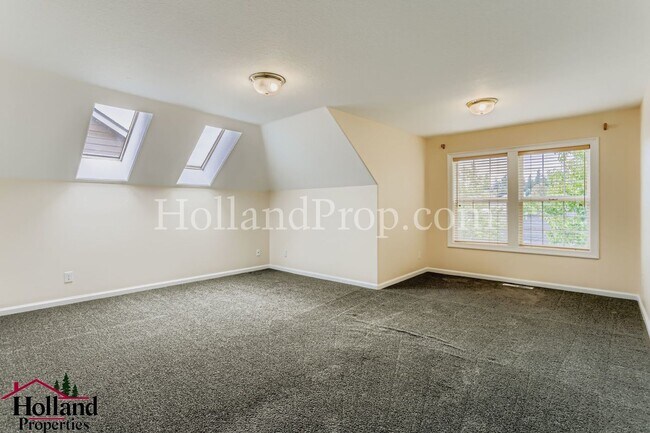 Building Photo - 14606 NW Applegate Ln